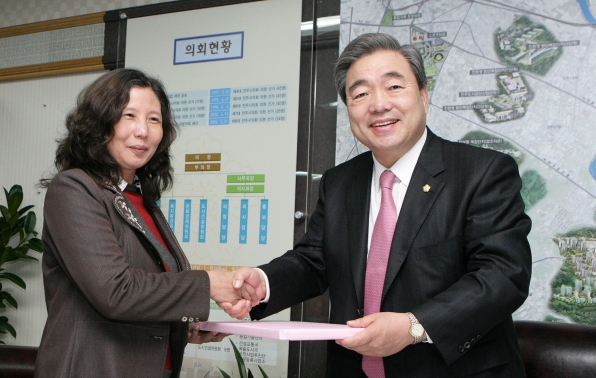 베트남  하노이건축대학교 일행 의회 방문