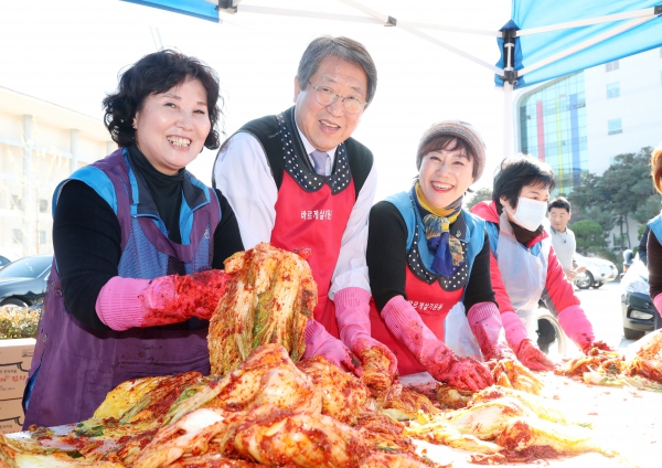 맛있는 김장으로 따뜻한 겨울 보내세요