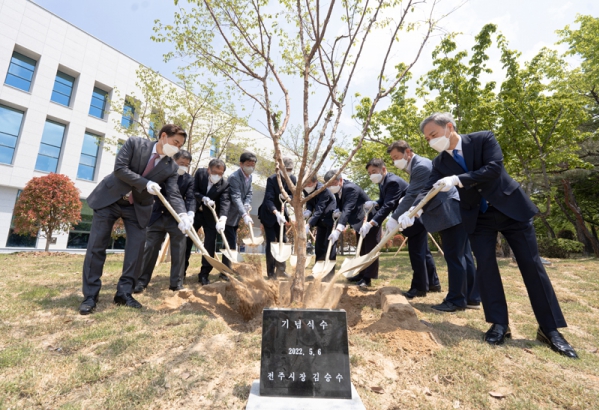 전북대학교 본부 준공식