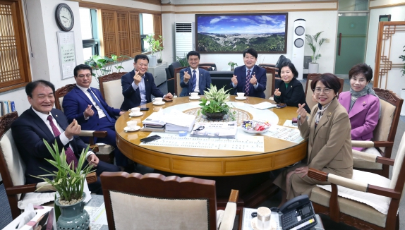 도의회 의장단 방문