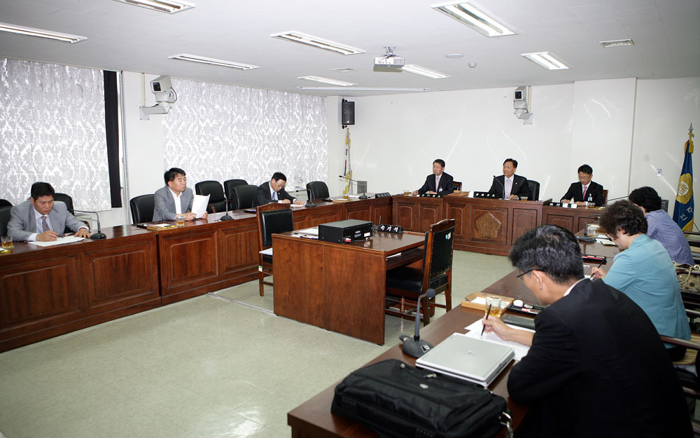 윤리특별위원회