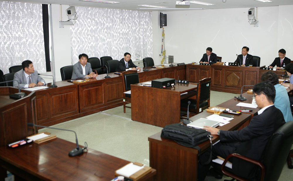 윤리특별위원회