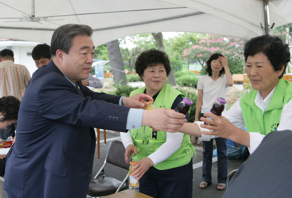 고 김대중 대통령 합동분향소 분향