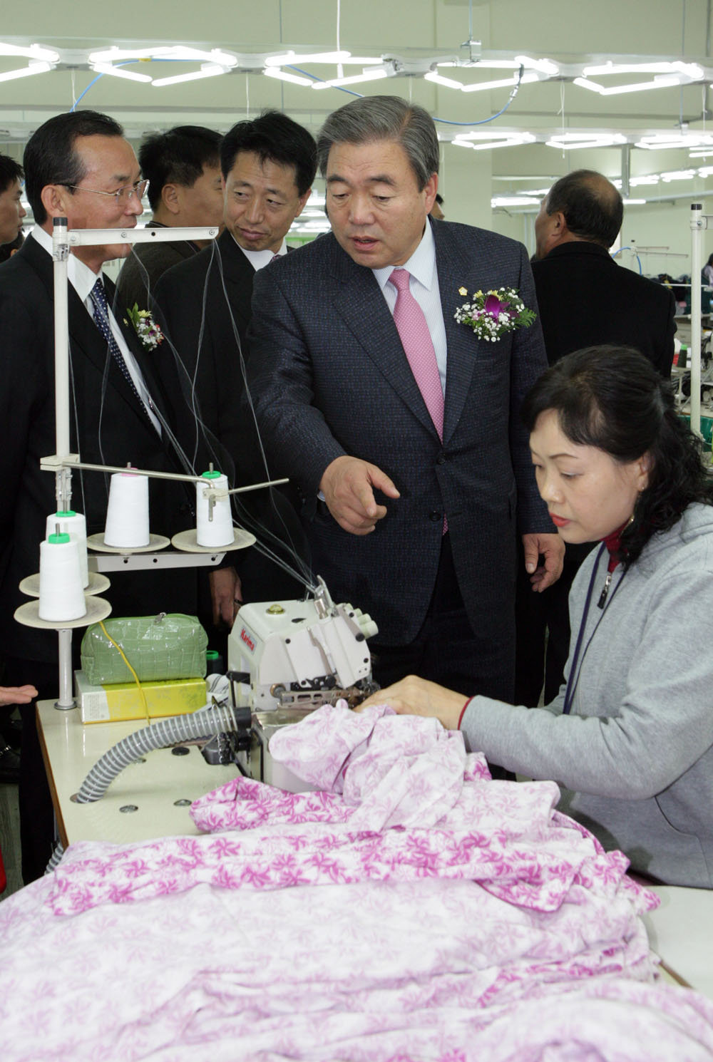 근로자들과 함께