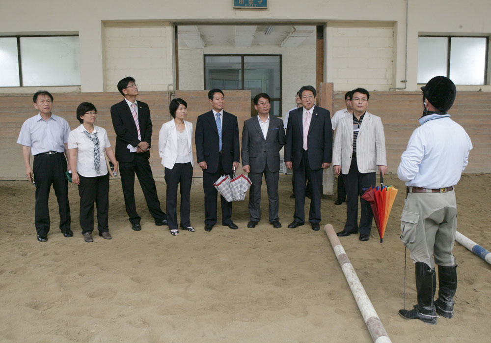 도시건설위원회 승마장 현장활동