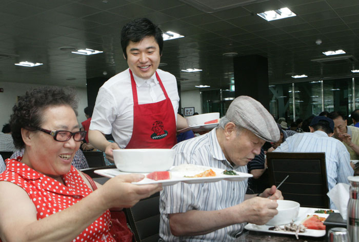 어르신들 건강하세요