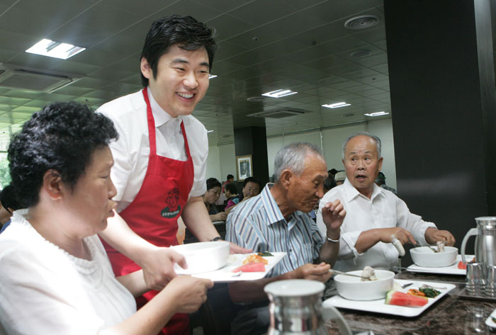 어르신들 건강하세요