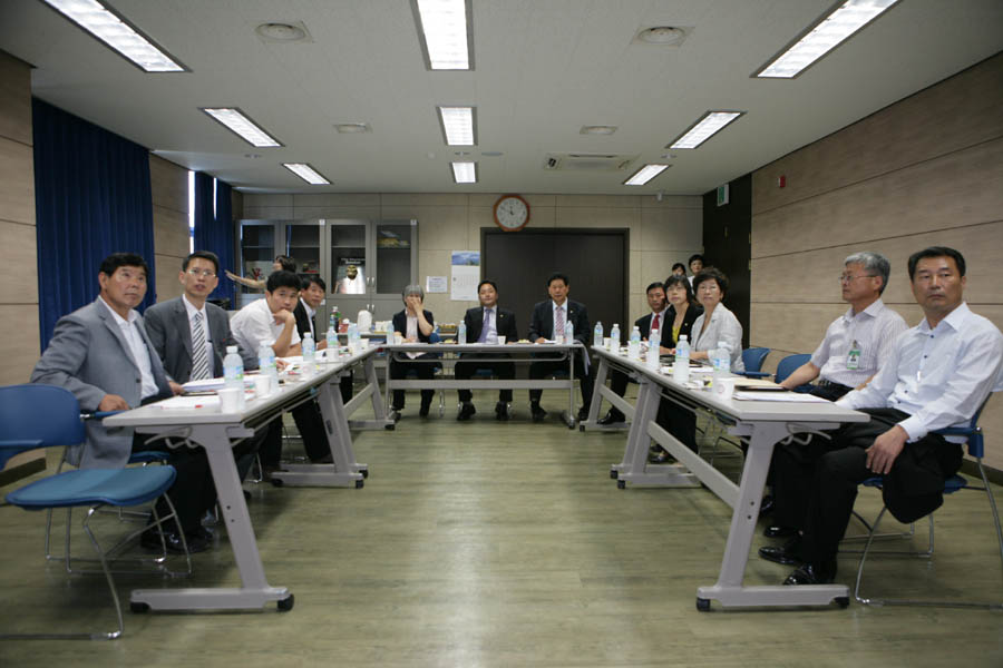 노인복지병원, 정신보건센터, 방문보건센터 등 의료시설방문