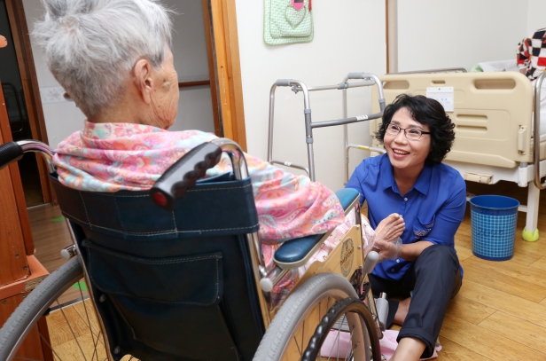 어르신들을 위한 봉사활동 