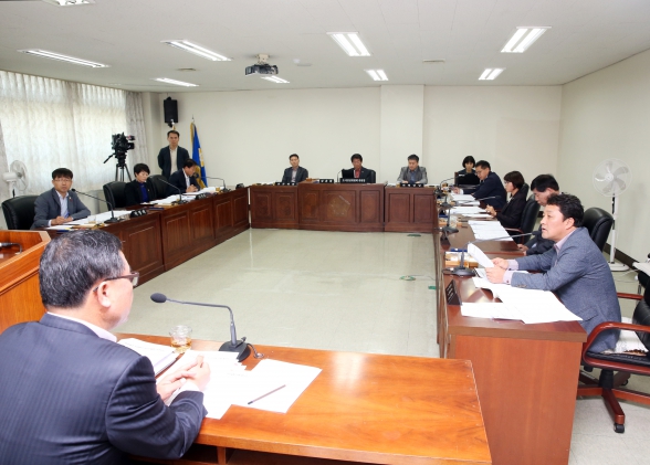 도시건설위원회 안건심의