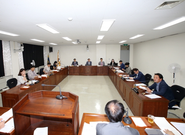 운영위원회 회의