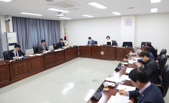 행정위원회 간담회