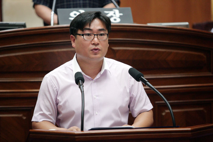 특화거리 전담부서 설치하라