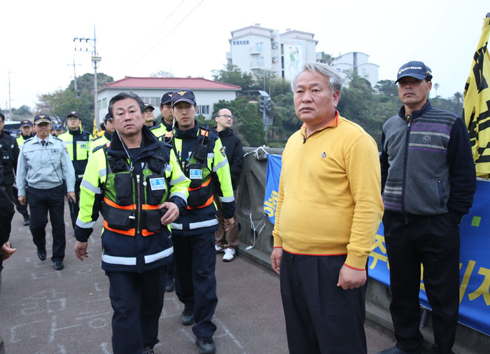제주 해군기지 공사현장 방문