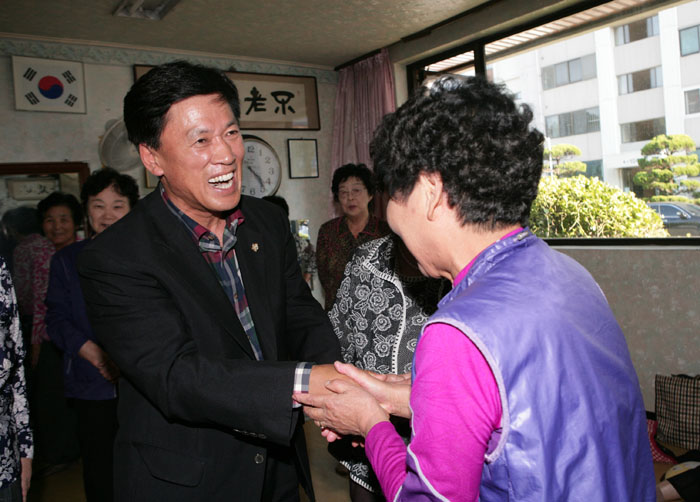 관내 경로당 방문