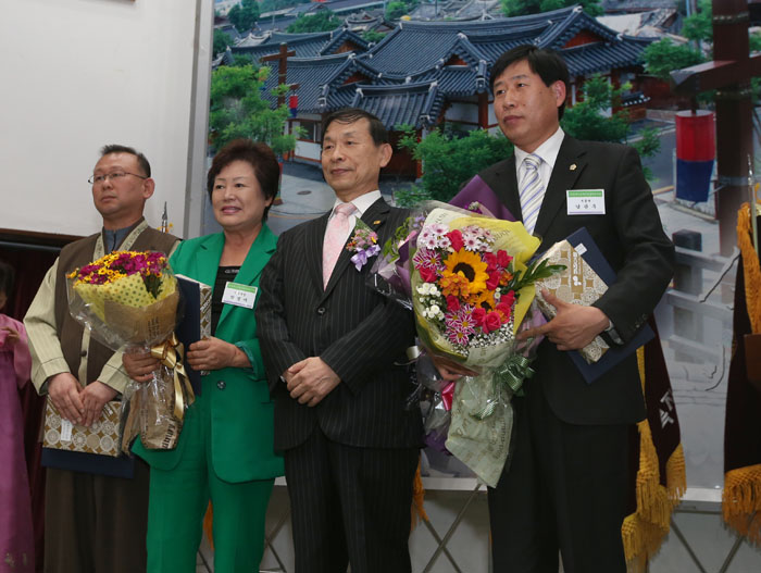 효문화 실천 앞정서겠습니다